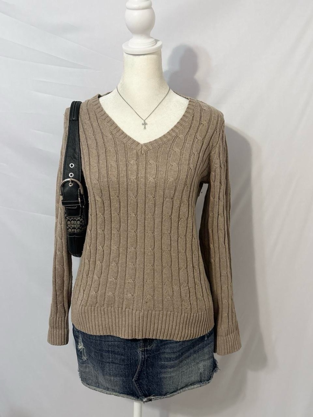 Y2K Tan Knitted Preppy V Neck St John’s Bay Sweater